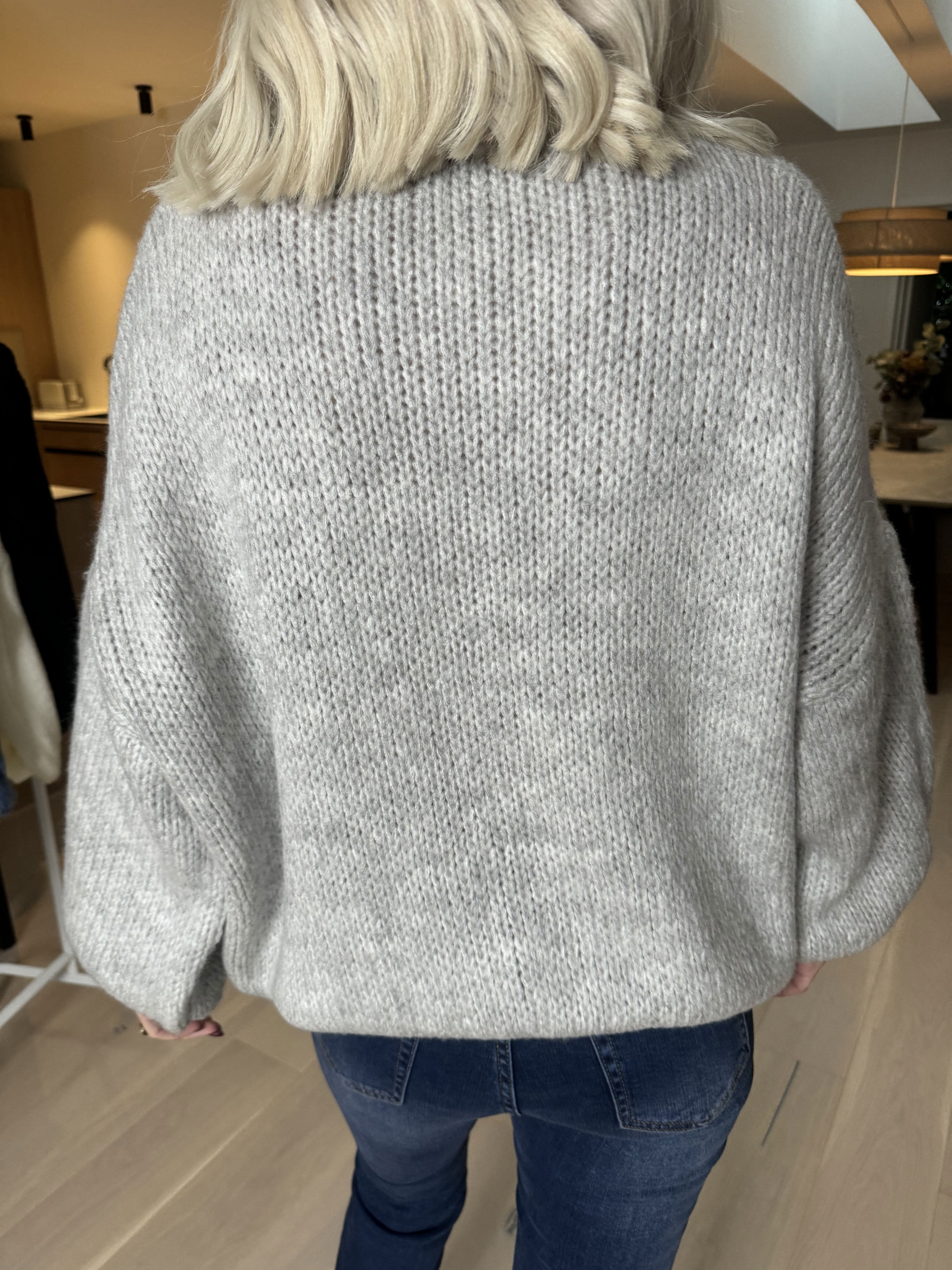 Kimberly - Söt tjock stickad kofta med rosetter